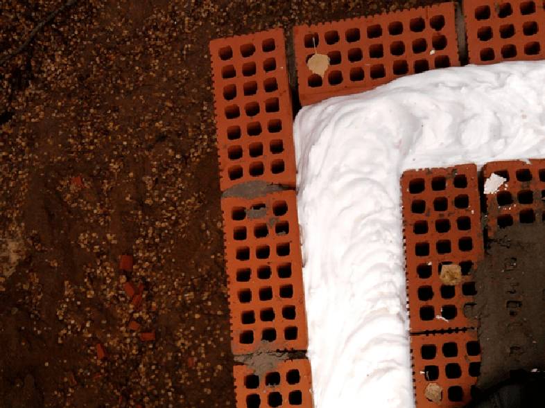 Утепление стен дома пеноизолом