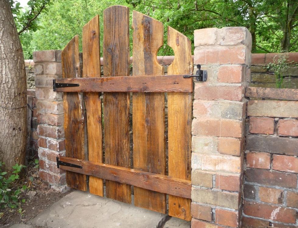 Калитка для забора из дерева своими руками: чертежи и размеры, фото, пошагово