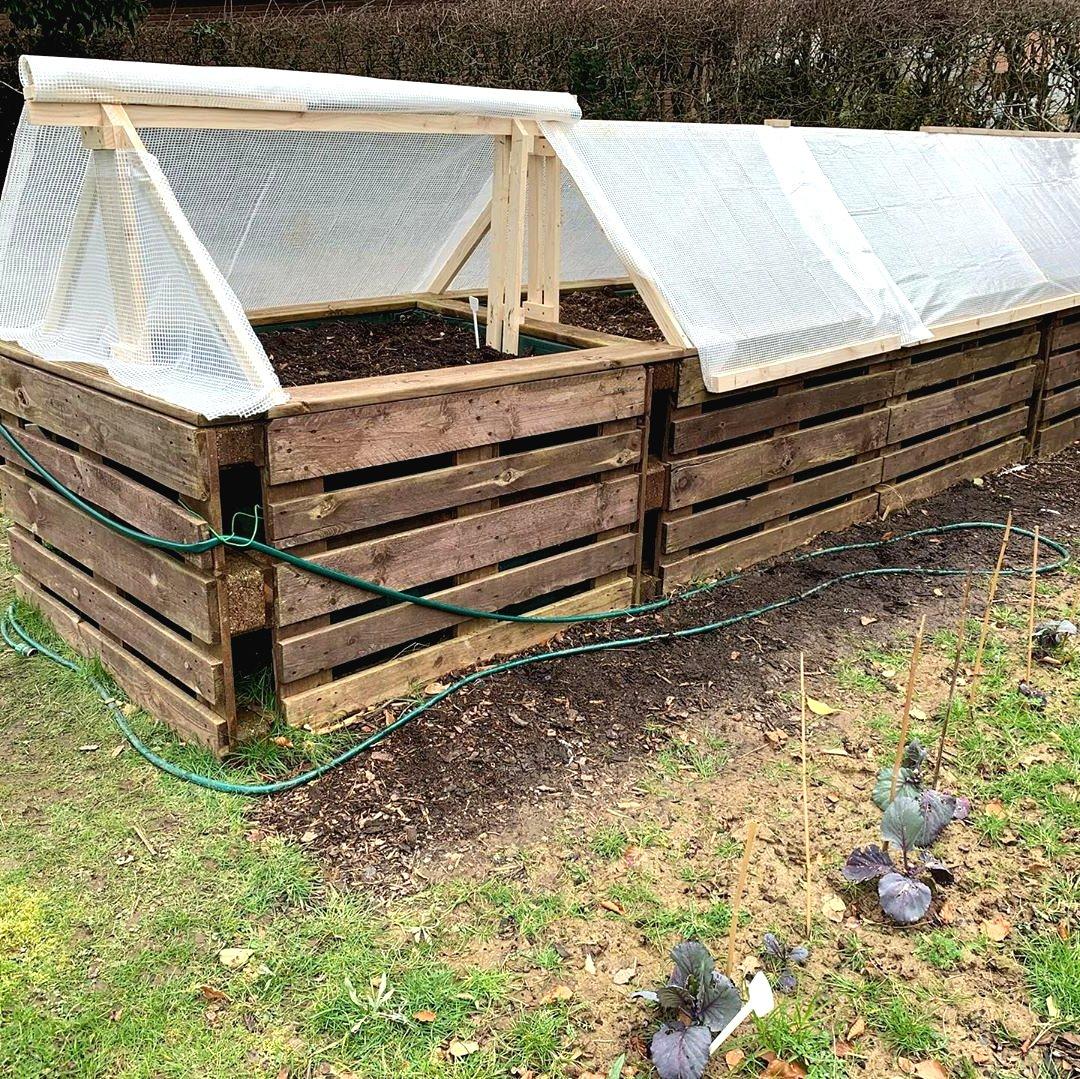 Как сделать грядку из поддонов