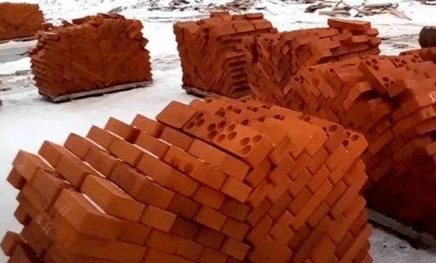 Можно ли и как класть кирпич зимой в мороз