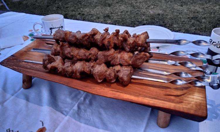 Как сделать деревянный поднос своими руками: с ручками, бортиками, для шашлыка