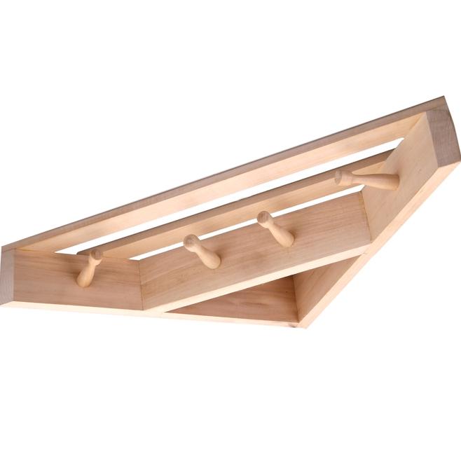 Деревянная вешалка в баню для одежды своими руками