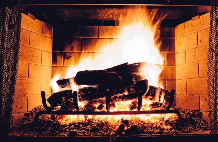 Почему дым из камина идет в комнату