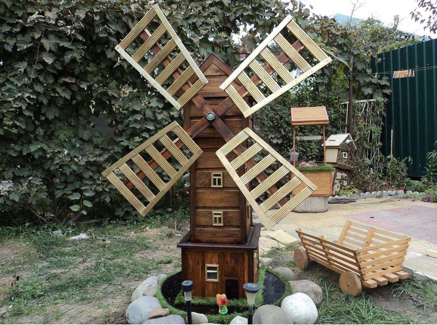 Как сделать декоративную ветряную мельницу для сада своими руками