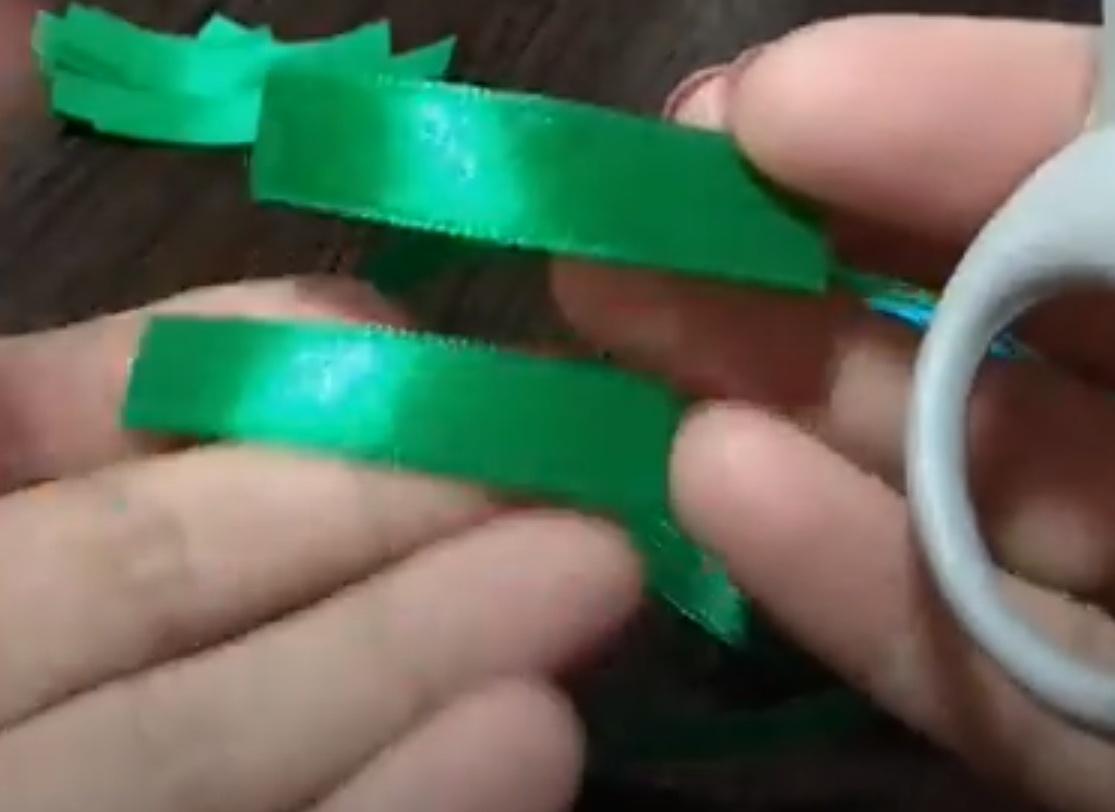 Как сделать елочку в технике канзаши своими руками