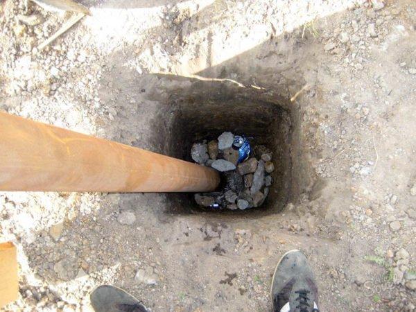 Как построить забор из горбыля своими руками: фото, варианты, декоративный