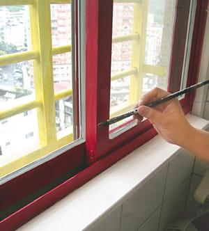Чем и как правильно покрасить деревянные окна снаружи и внутри