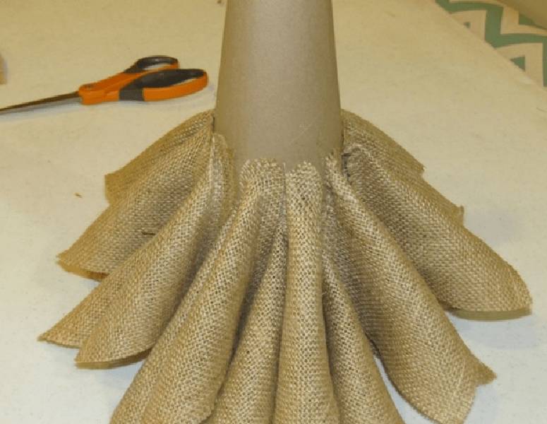 Как сделать елку из фольги своими руками