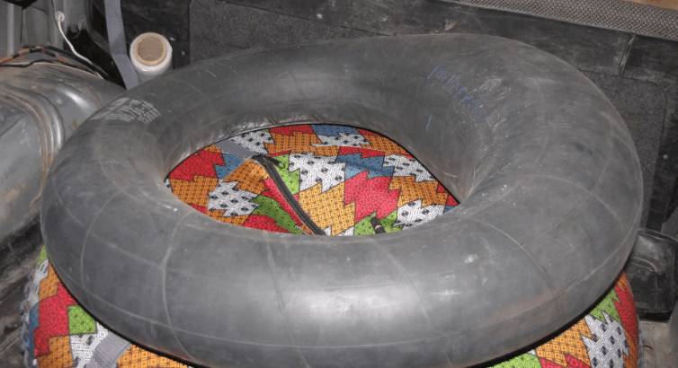 Как и чем заклеить камеру тюбинга (ватрушки) для катания в домашних условиях