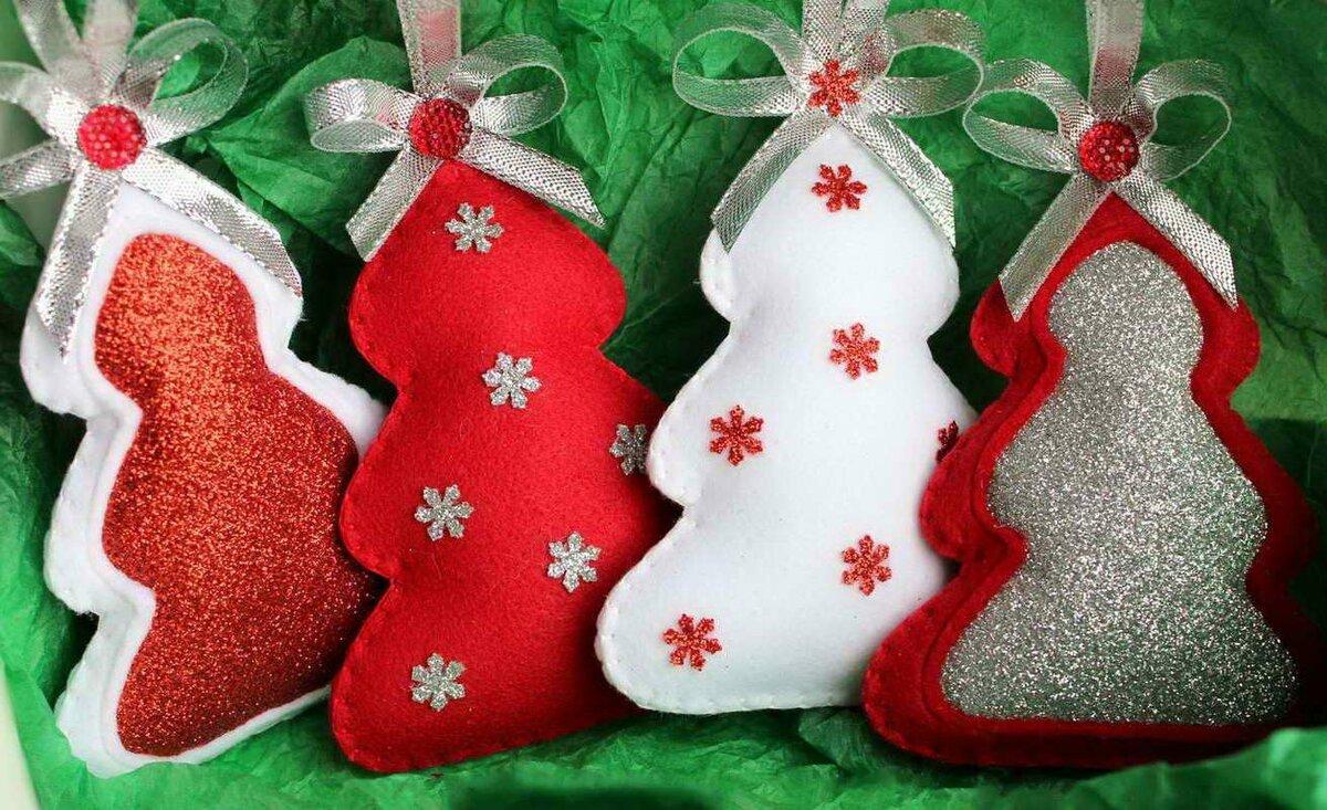 Как сделать новогоднюю елочку из фетра своими руками