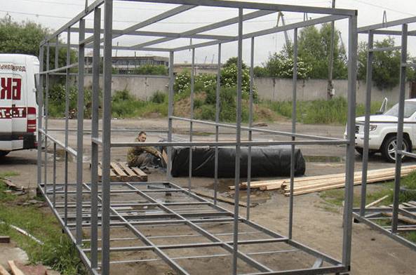 Металлическая бытовка своими руками для дачи: пошаговая инструкция, как сделать