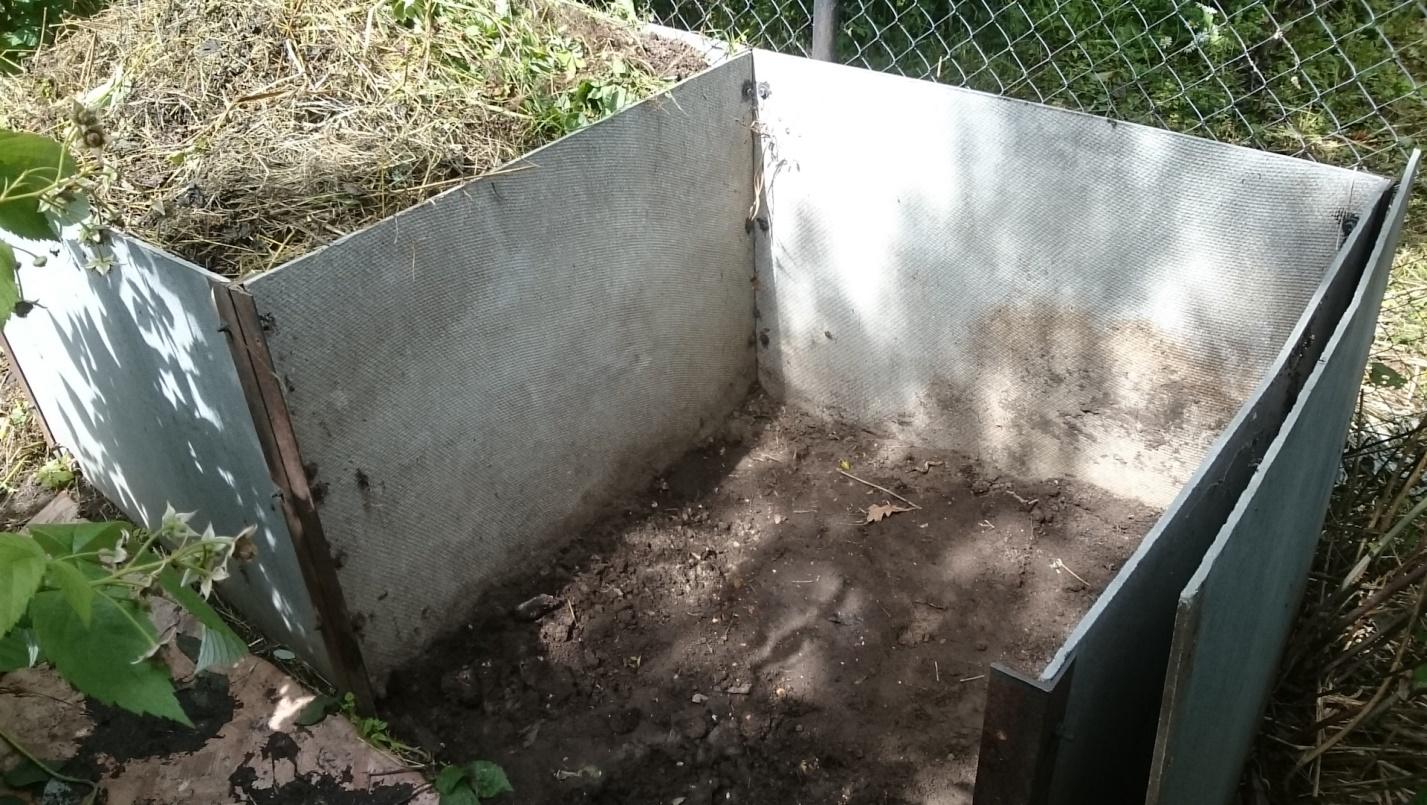 Компостная яма, куча своими руками: варианты изготовления, фото