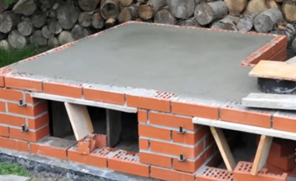 Как сделать простую коптильню из кирпича своими руками