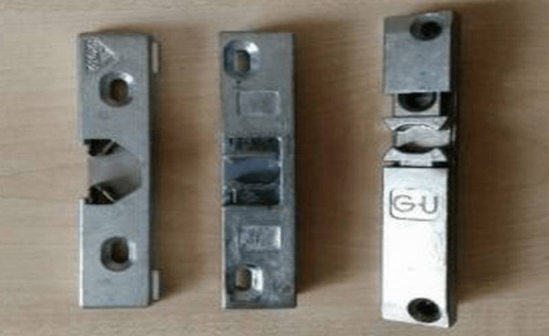 Как установить магнит на балконную пластиковую дверь