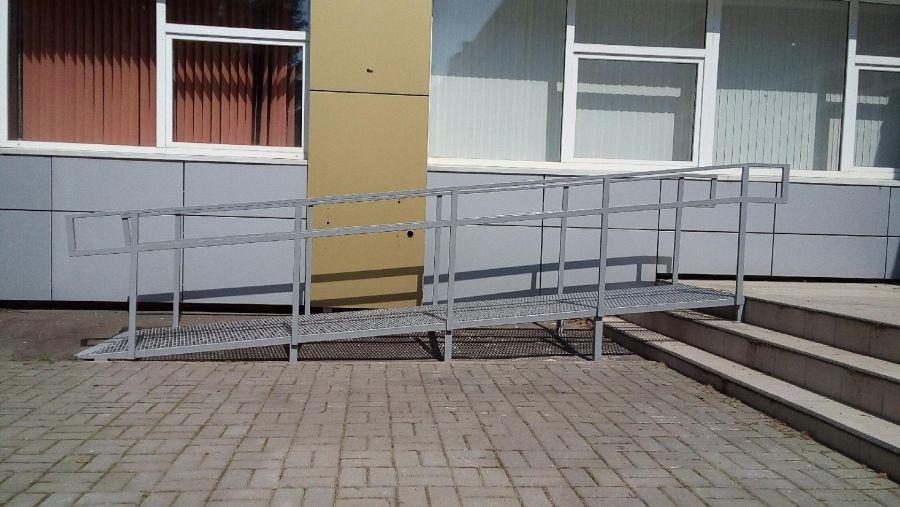 Как сделать пандус из дерева своими руками: для инвалидов, детской коляски, на крыльцо