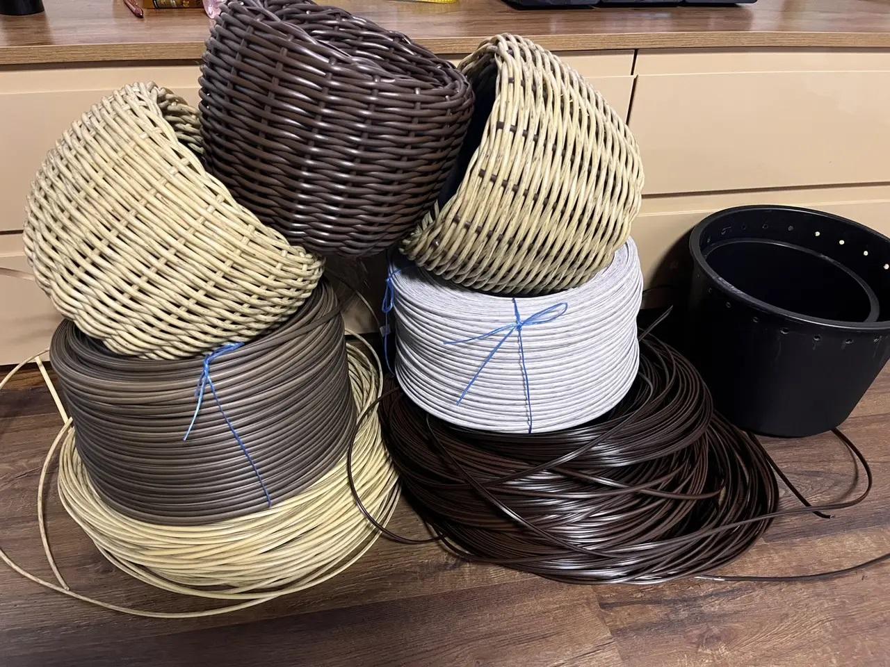 Плетение кашпо из искусственного ротанга методом «Осьминожка»