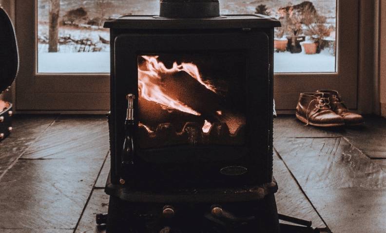 Почему дым из камина идет в комнату