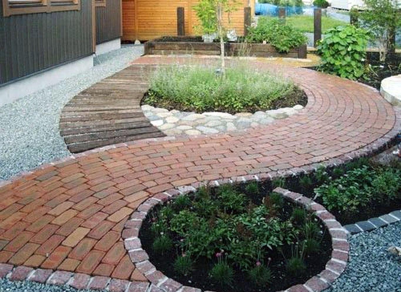 Как сделать дорожку из старого кирпича своими руками