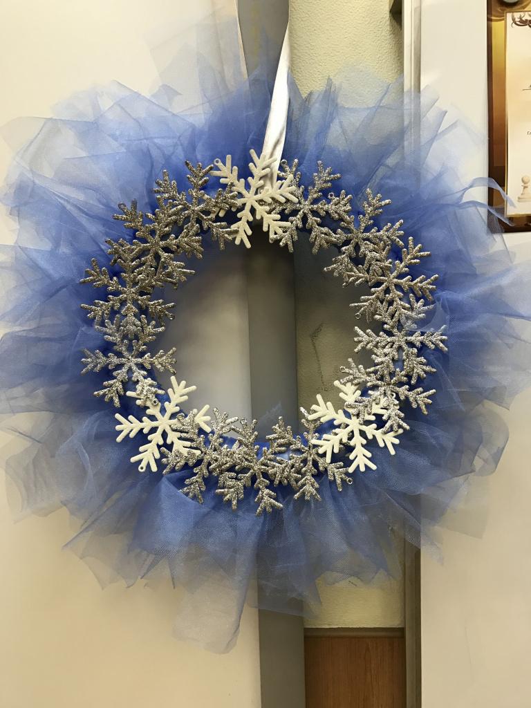 Рождественский венок: из фетра, ткани, ниток, бисера, мастер-классы