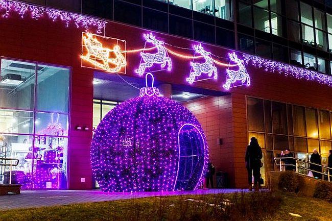 Украшение магазина к Новому году 2023 своими руками: идеи, фото, креативное