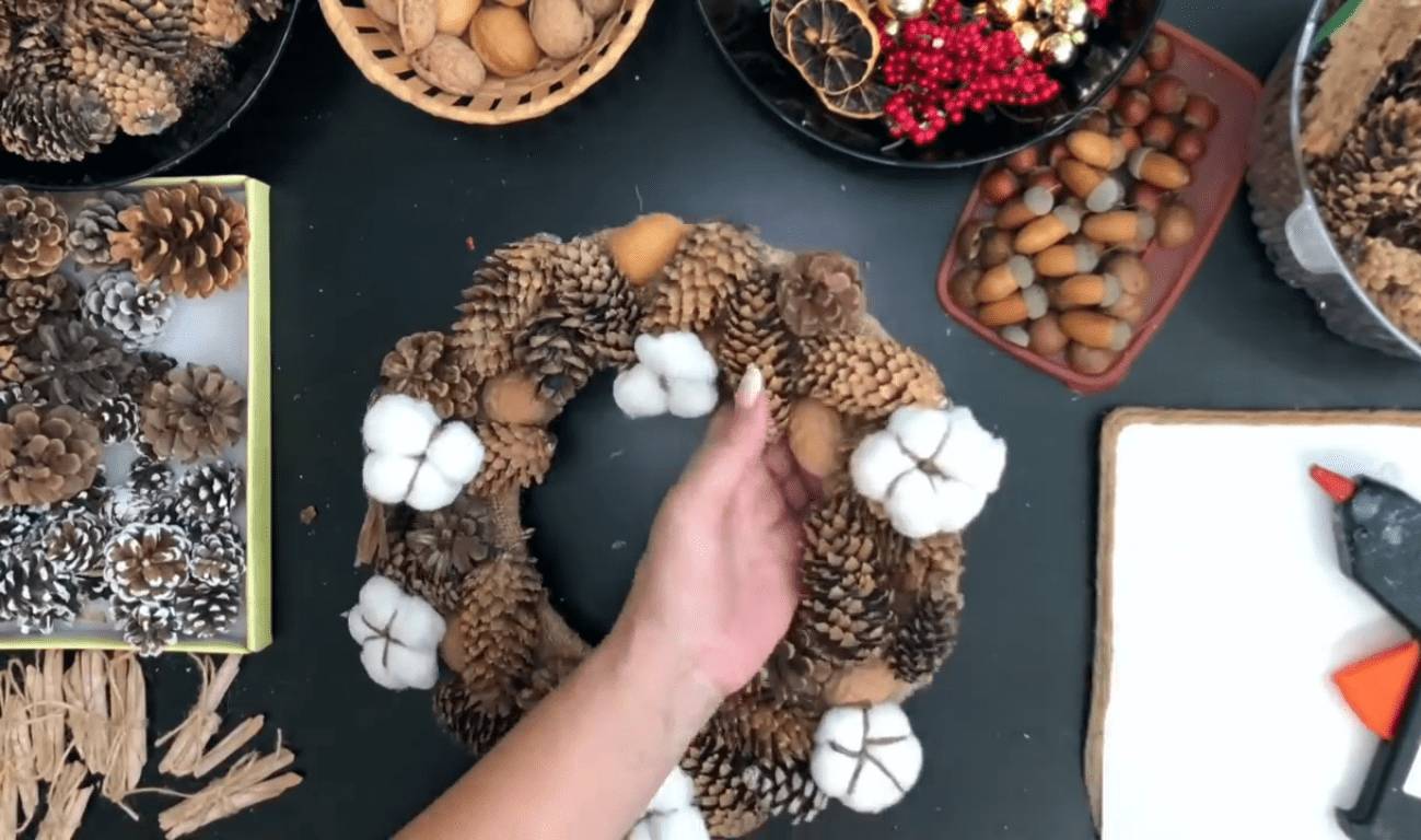 Рождественский венок из веток: как сделать своими руками, пошагово