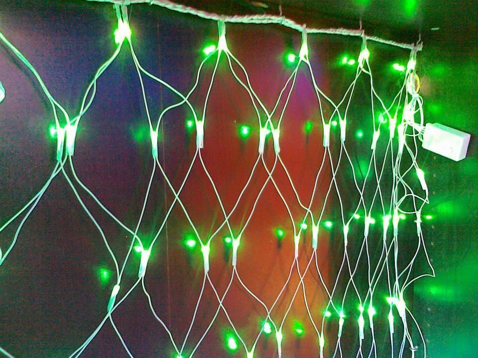 Как прикрепить гирлянду к стене: с обоями, без гвоздей