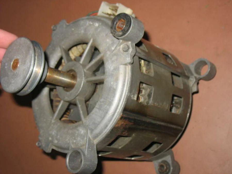 Самодельная кукурузная лущилка