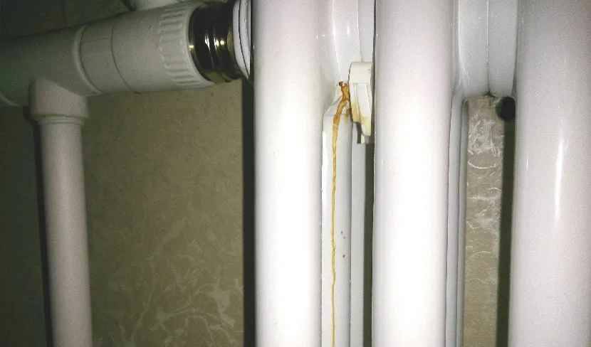 Почему щелкают (гудят) батареи отопления в квартире и частном доме: что делать