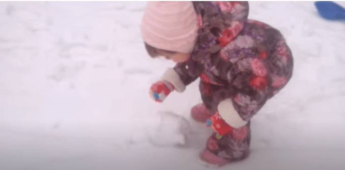 Как сделать фигуру зайца (кролика) из снега