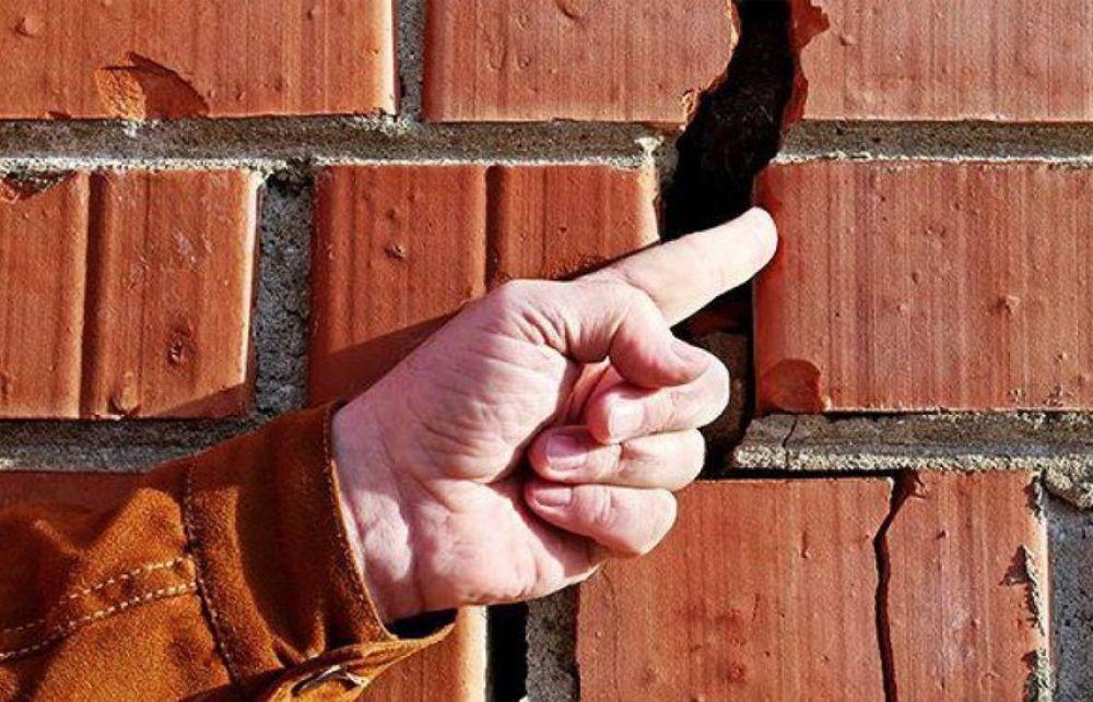 Замена кирпичей в лицевой кладке стены дома