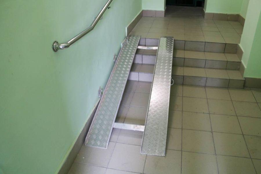 Как сделать пандус из дерева своими руками: для инвалидов, детской коляски, на крыльцо