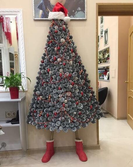 Как сделать елку из шишек своими руками