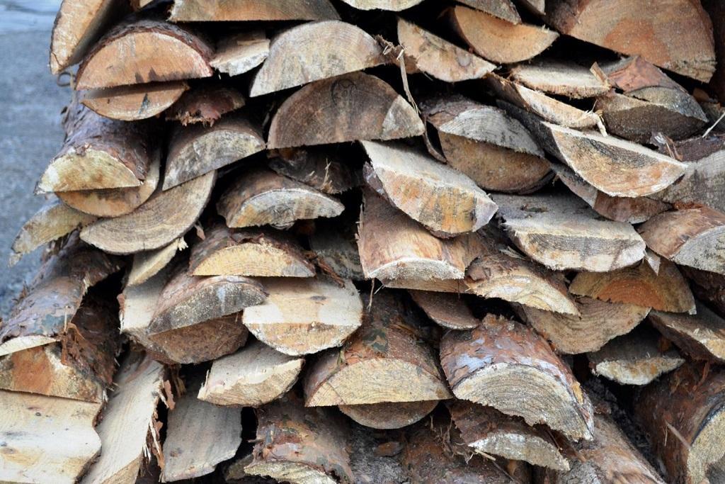 Как построить забор из горбыля своими руками: фото, варианты, декоративный