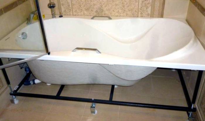 Наливной акрил или акриловый вкладыш в ванну: что лучше, отзывы