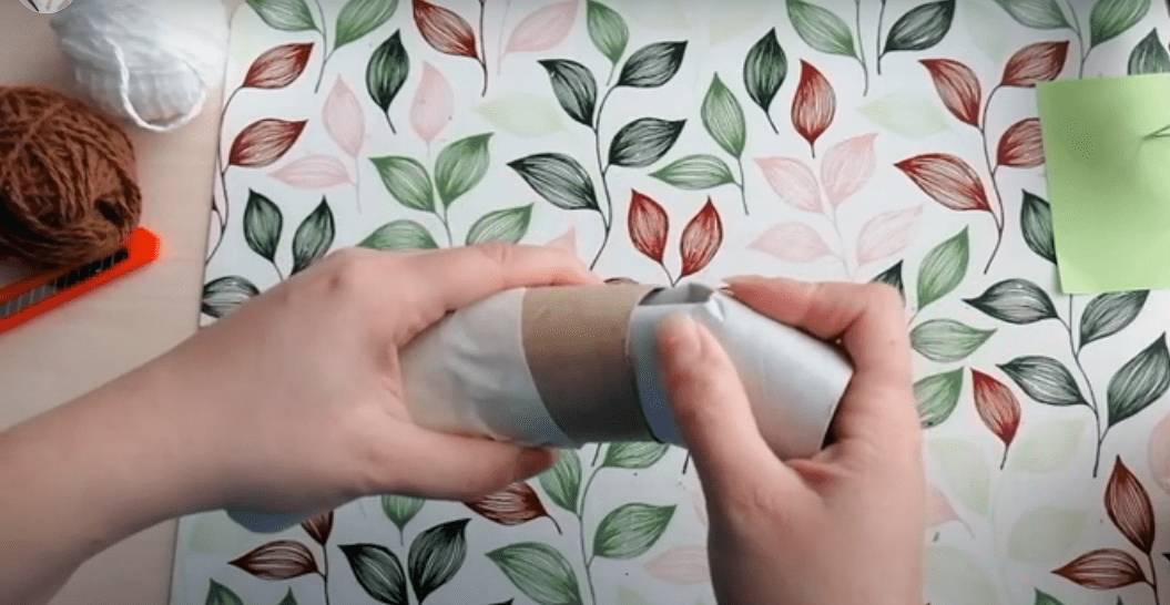 Как сделать рождественский венок из подручных материалов, пробок