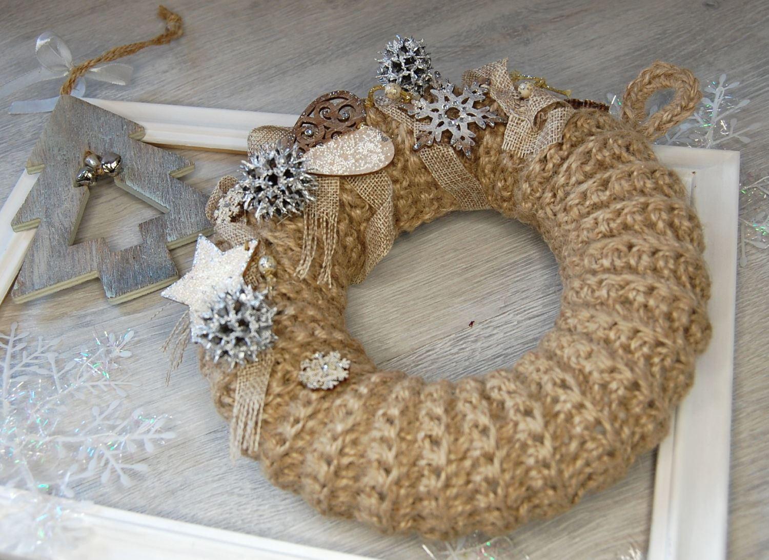 Рождественский венок: из фетра, ткани, ниток, бисера, мастер-классы