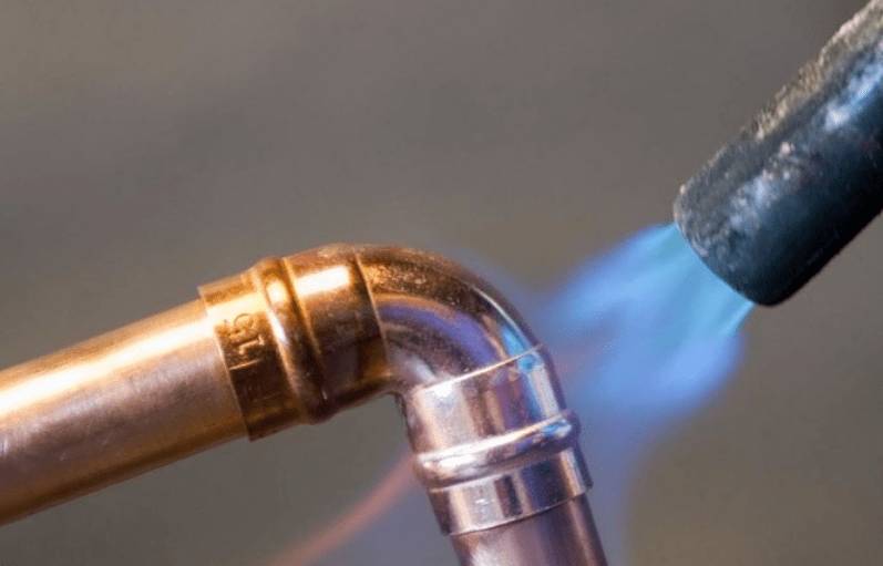 Замерзла скважина в частном доме: что делать, как отогреть