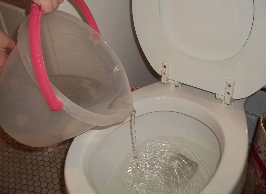 Замерзла канализация в частном доме: как разморозить, на улице