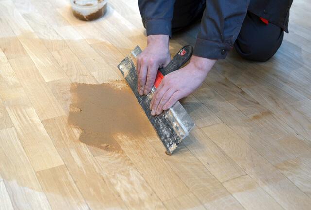 Можно ли красить ламинат: краской, лаком, морилкой