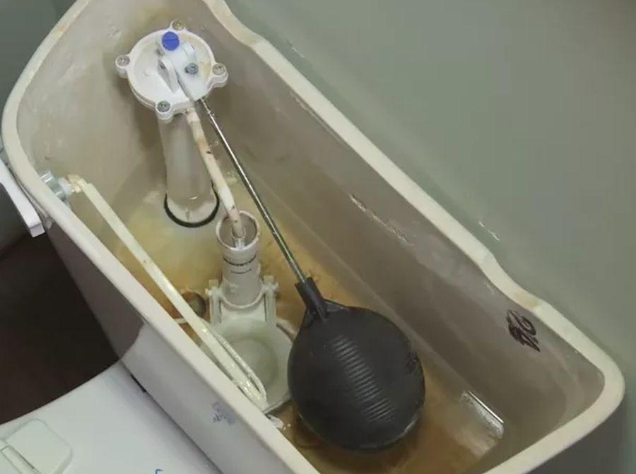 Поплавок в сливном бачке унитаза: как отрегулировать, устройство, ремонт, как поменять