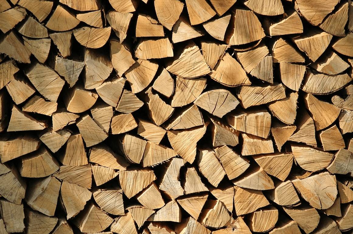 Как почистить дымоход от сажи и смолы своими руками