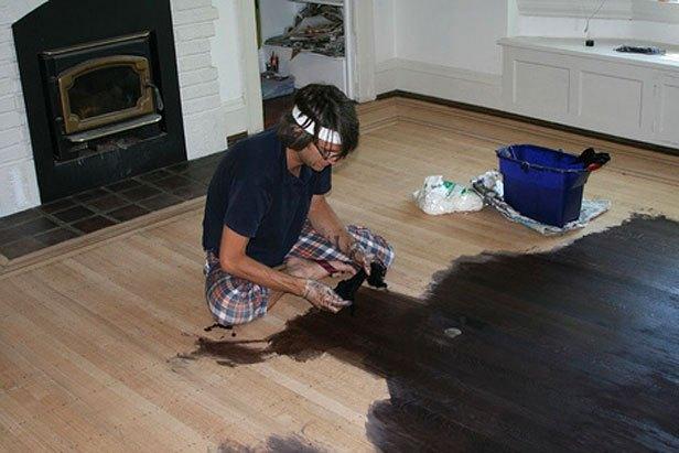 Можно ли красить ламинат: краской, лаком, морилкой