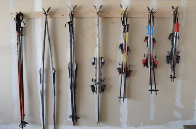 Как правильно хранить лыжи: беговые, горные, пластиковые, зимой, летом