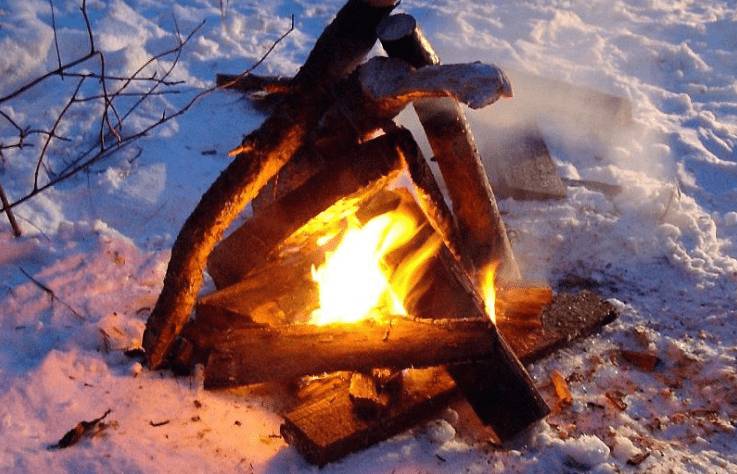 Замерзла скважина в частном доме: что делать, как отогреть