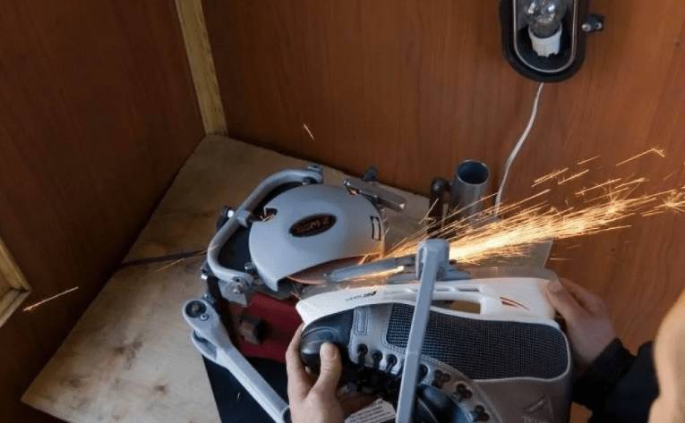 Как правильно точить коньки в домашних условиях: для хоккея, фигурные