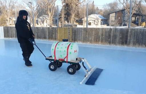 Заливка катка своими руками во дворе: технология, инструкция