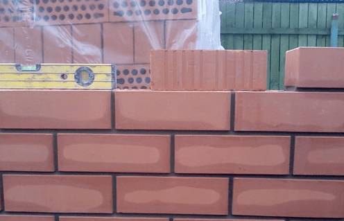 Можно ли и как класть кирпич зимой в мороз