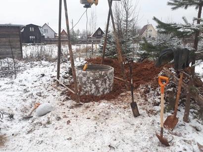 Копка колодцев зимой: плюсы и минусы