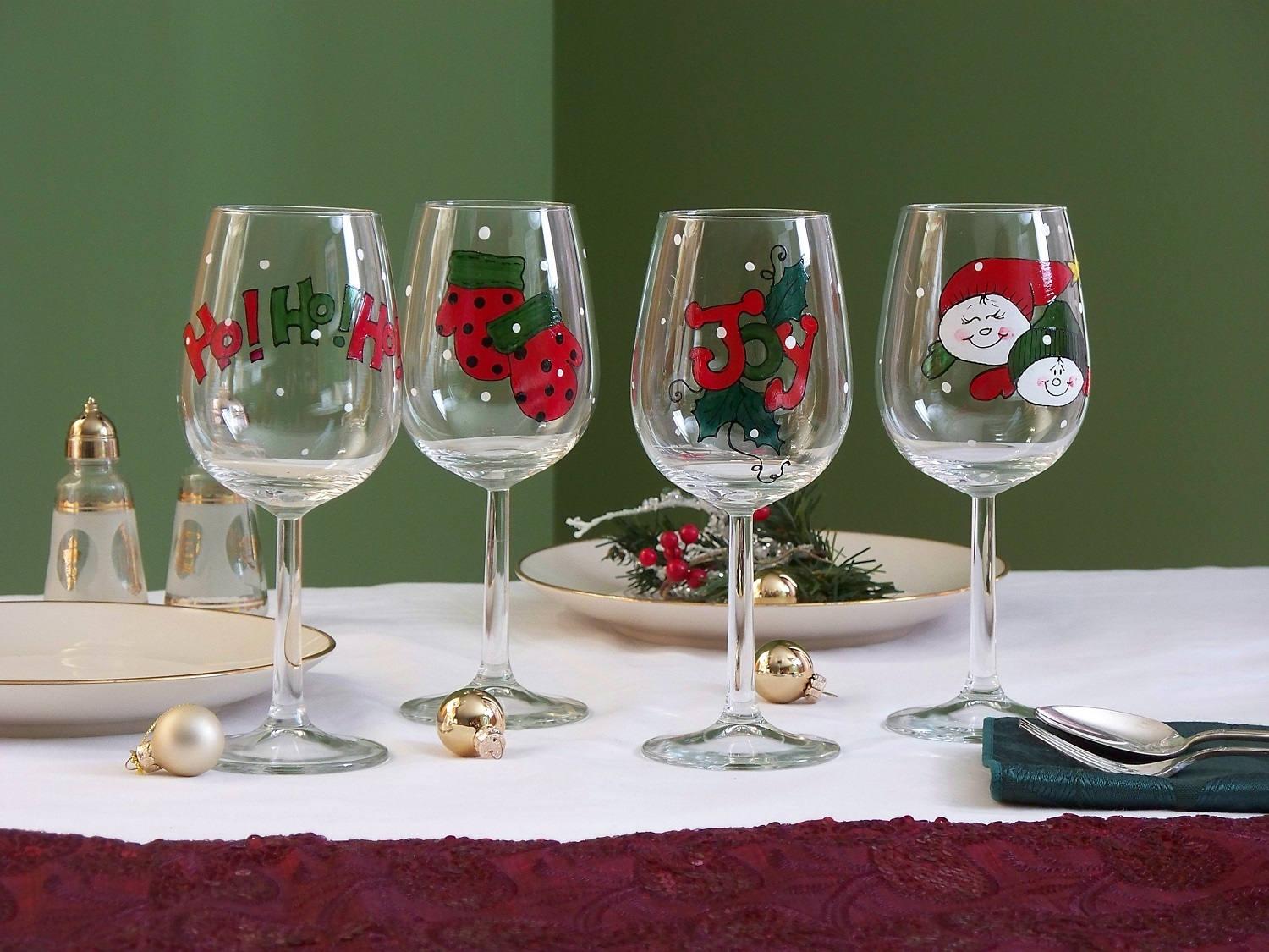 Сервировка новогоднего стола 2023 в домашних условиях: фото, оформление