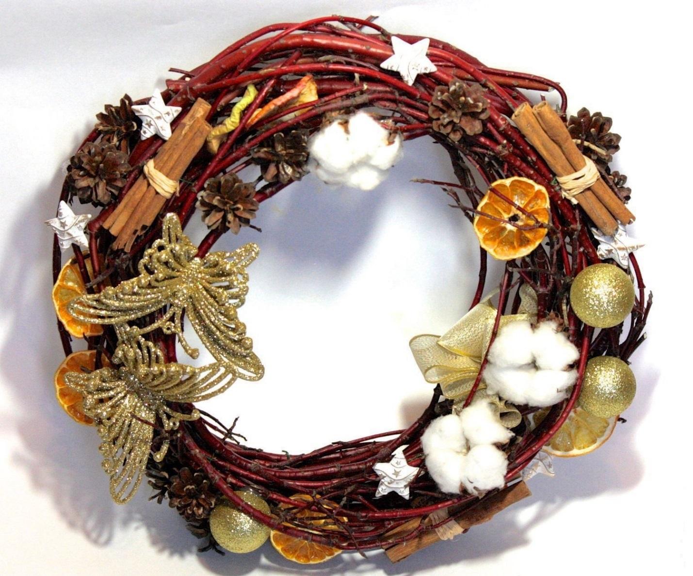 Рождественский венок из веток: как сделать своими руками, пошагово